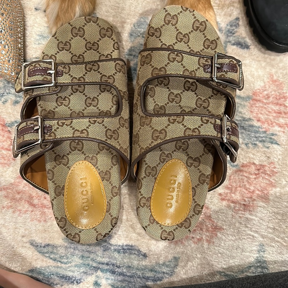 Trendy summer sandal